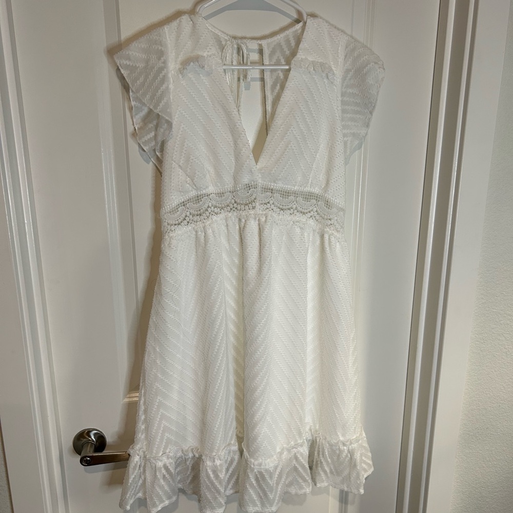 White Lace V-Neck Dress